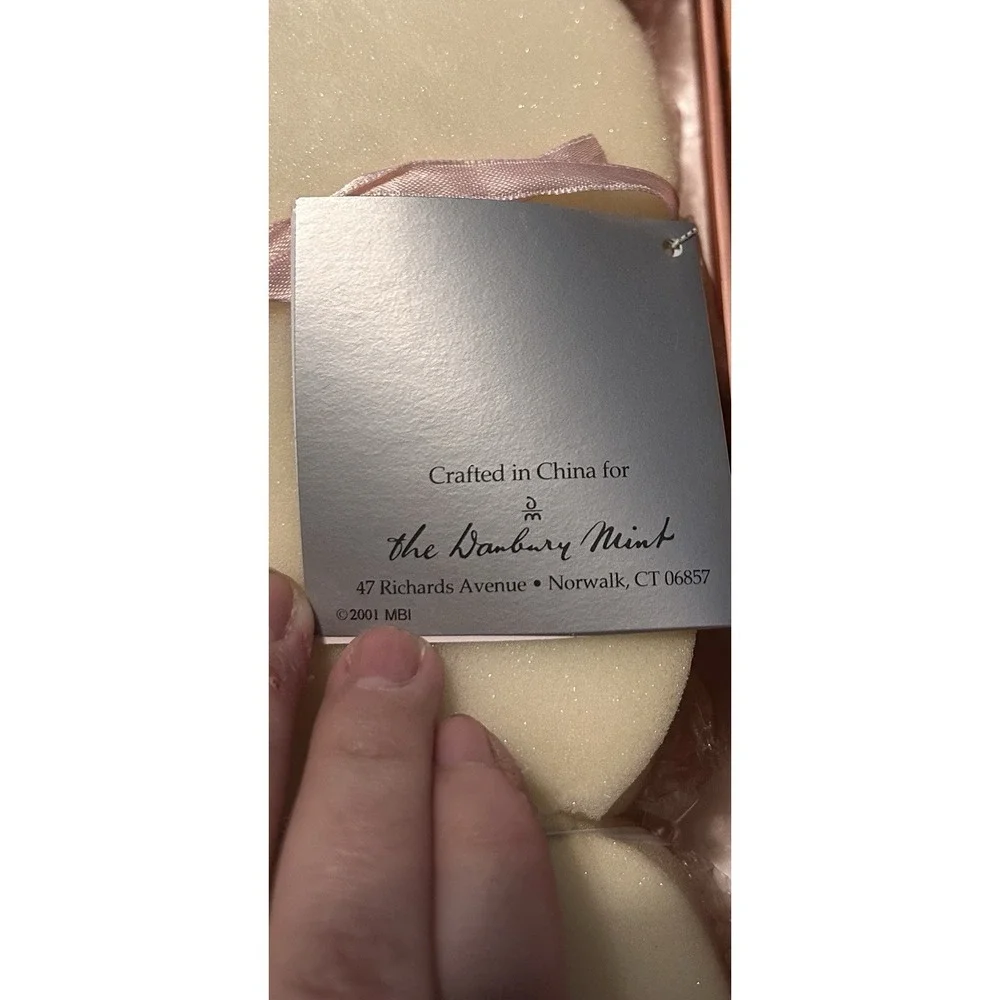 2001  Danbury Mint  Tiny Tears Porcelain Doll in Layette Trunk Special Edition